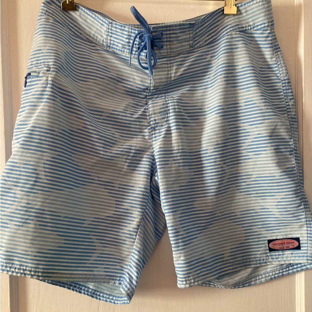 Vineyard Vines men’s Swim size 34